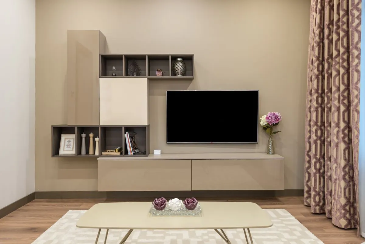 Rack de living con estantes y mueble bajo para el televisor